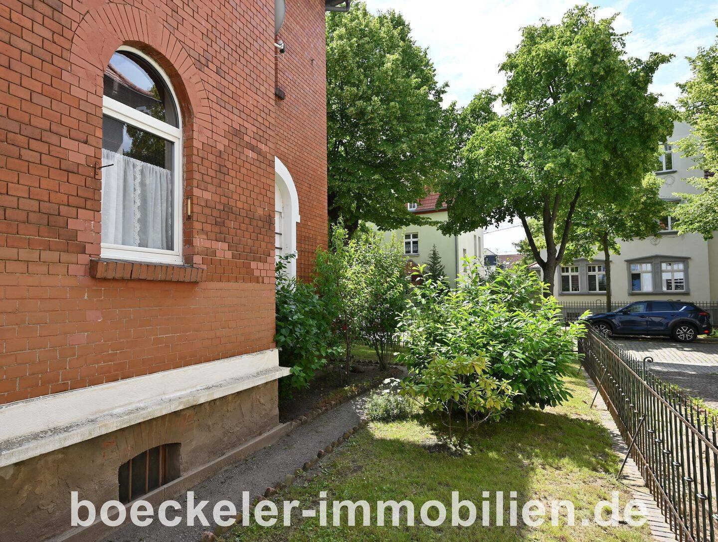 Ideal für Mehrgenerations-Wohnen in 3-5 Wohnungen = Historische Stadtvilla in attraktiver Wohnlage, 6618 Naumburg (Saale)