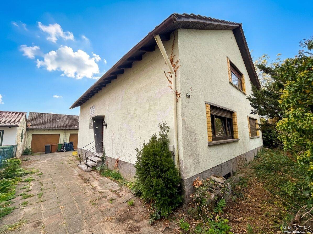 BIETERVERFAHREN – PROVISIONSFREI für Käufer – Sanierungsbedürftiges EFH mit Doppelgarage, 68809 Neulußheim