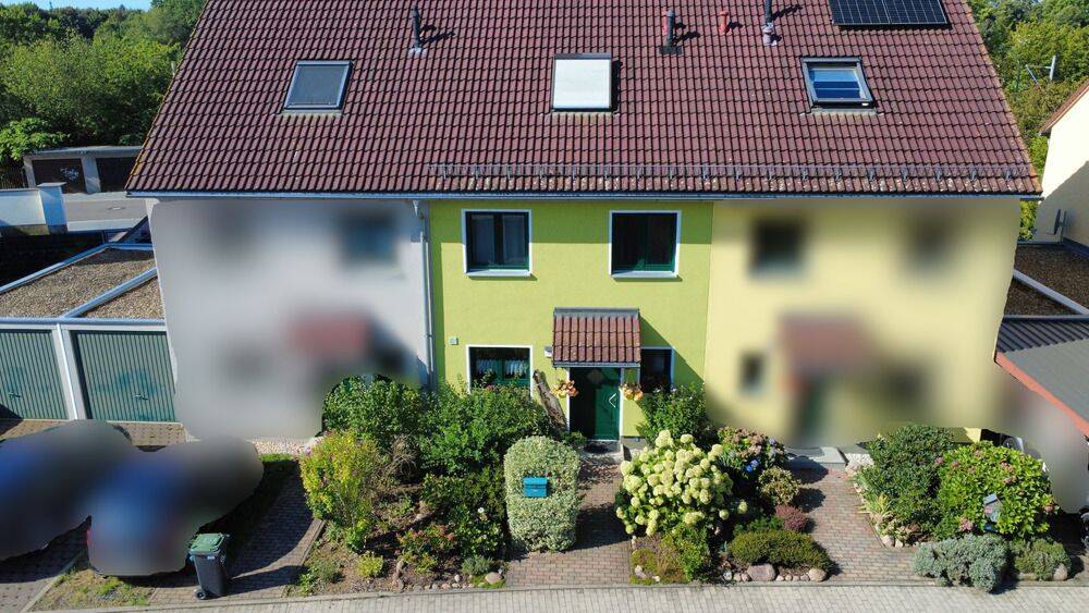 Wohnen mit Gartenidylle – gepflegtes Reihenhaus in Markkleeberg, 4416 Markkleeberg