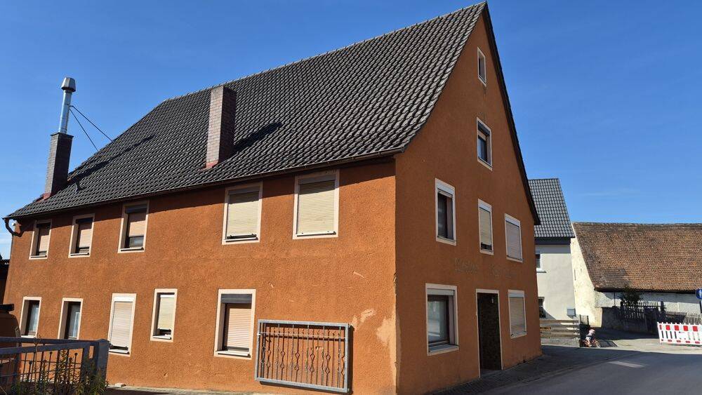 Charmantes 1-2 Familienhaus mit großem Grundstück und vielseitigen Nutzungsmöglichkeiten, 91744 Weiltingen