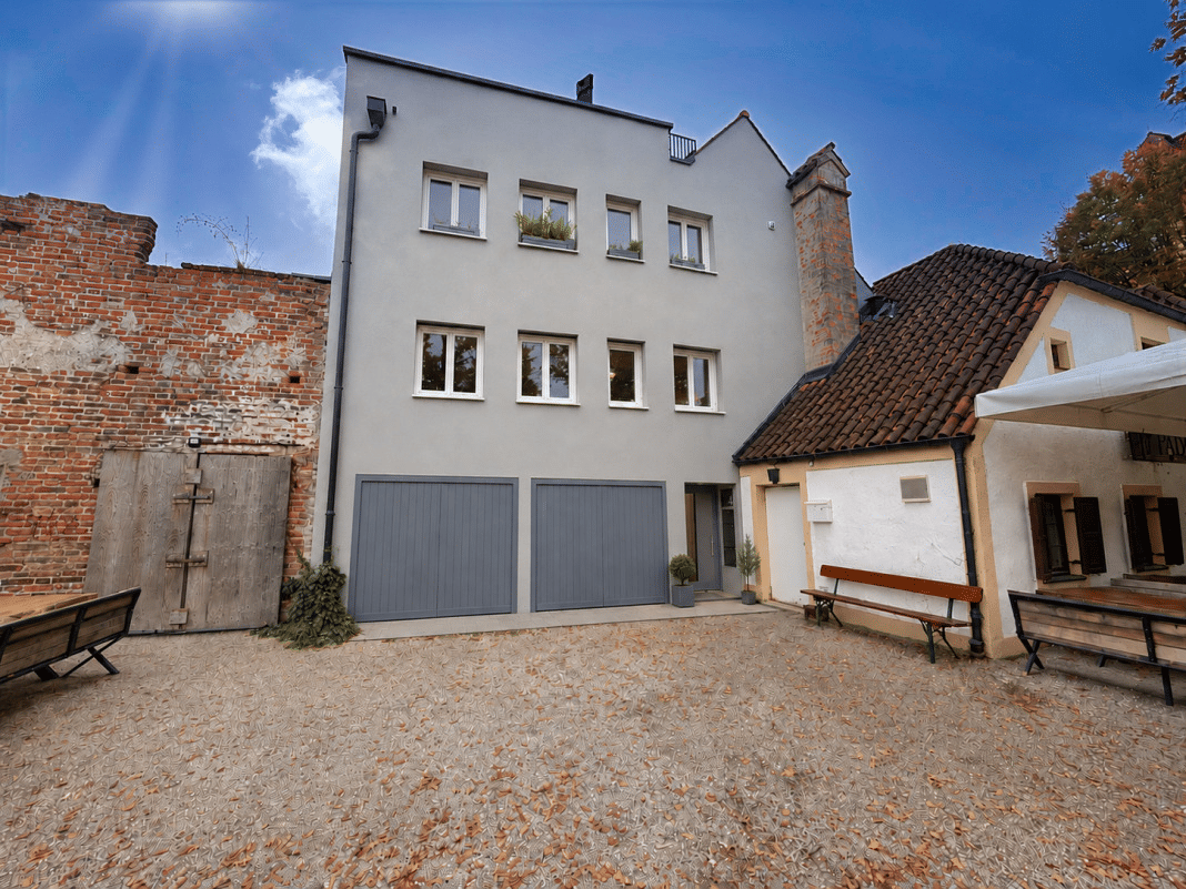 SOFORT BEZIEHBAR – modern, selten und außergewöhnlich (Klimaanlage & Wallbox), 84028 Landshut (Altstadt Peter und Paul)
