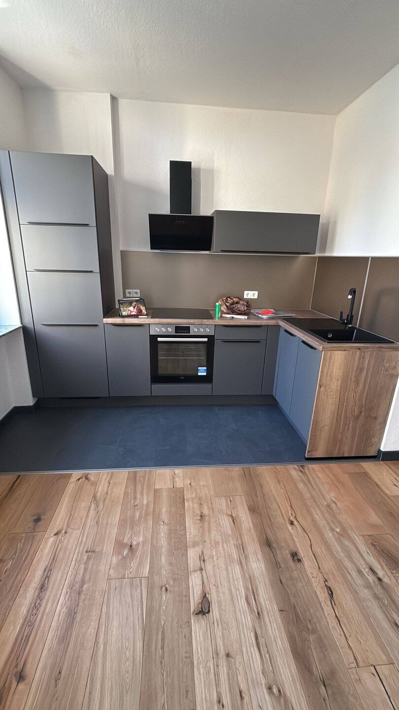 Zweizimmerwohnung mit Einbauküche, 8060 Zwickau