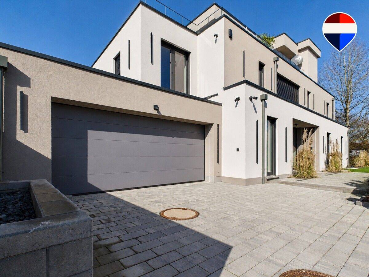 Exklusive Architektenvilla mit Aufzug, Wellnessbereich und High-End-Ausstattung, 66663 Merzig