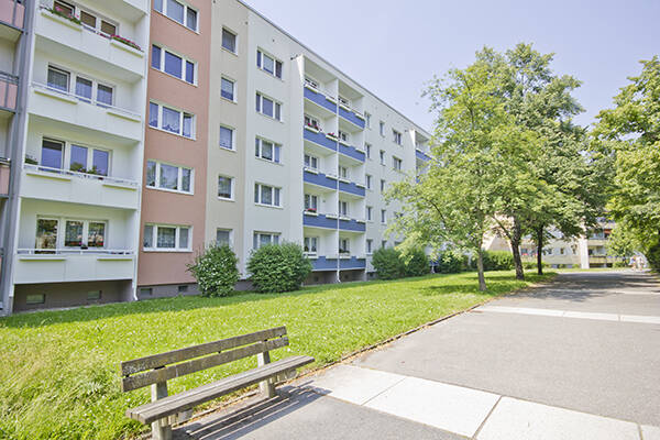 In der Herrichtung! Hübsche 2-Raumwohnung mit ebenerdiger Dusche, Top-Preis!, 6128 Halle (Saale) (Böllberg-Wörmlitz Gesundbrunnen Innenstadt Silberhöhe Südstadt)