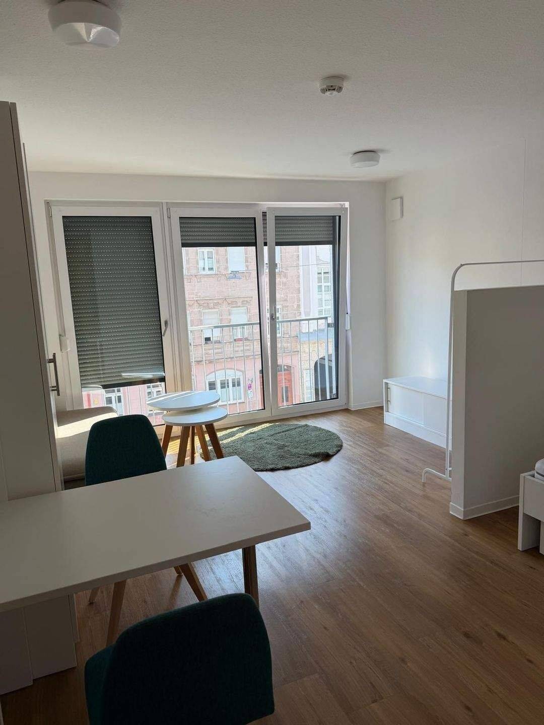 Gut geschnittene, möblierte 1-Zimmer-Wohnung in toller Lage, 90763 Fürth (Südstadt Weikershof)