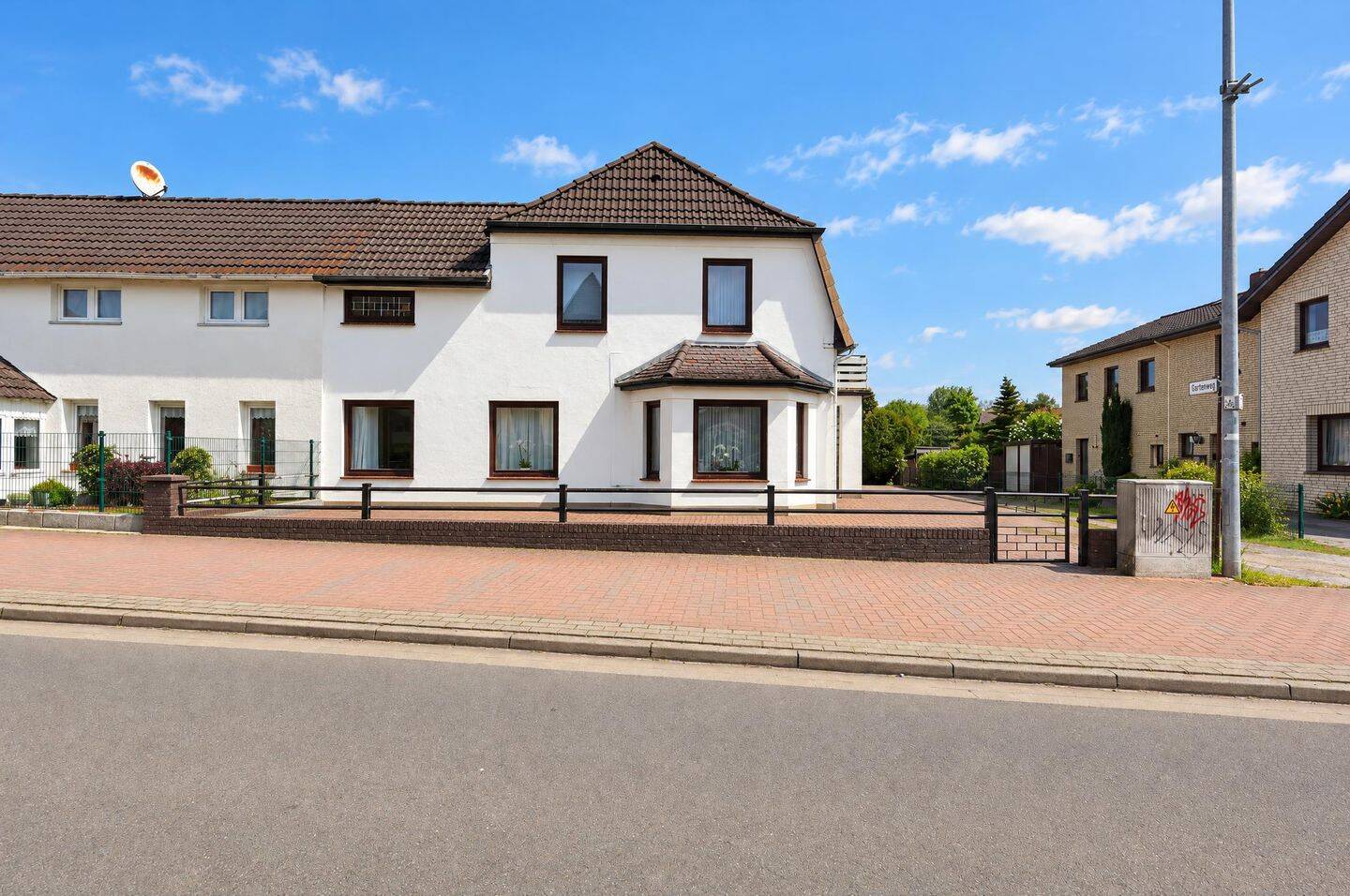 Zweifamilienhaus mit viel Potenzial & anliegendem Grundstück in Harpstedt, 27243 Harpstedt
