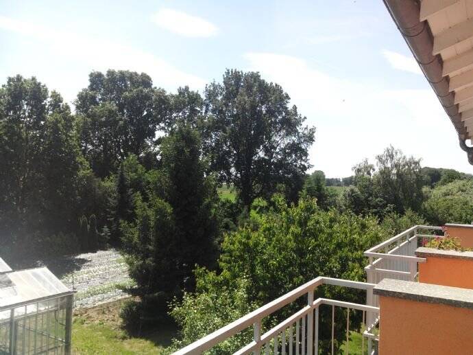 SEHR RUHIGE LAGE IN BEUCHA !! Schicke Singlewohnung ! Laminatböden / Balkon / Wannenbad / innenliegende Abstellkammer /PKW- Stellplatz, 4824 Brandis