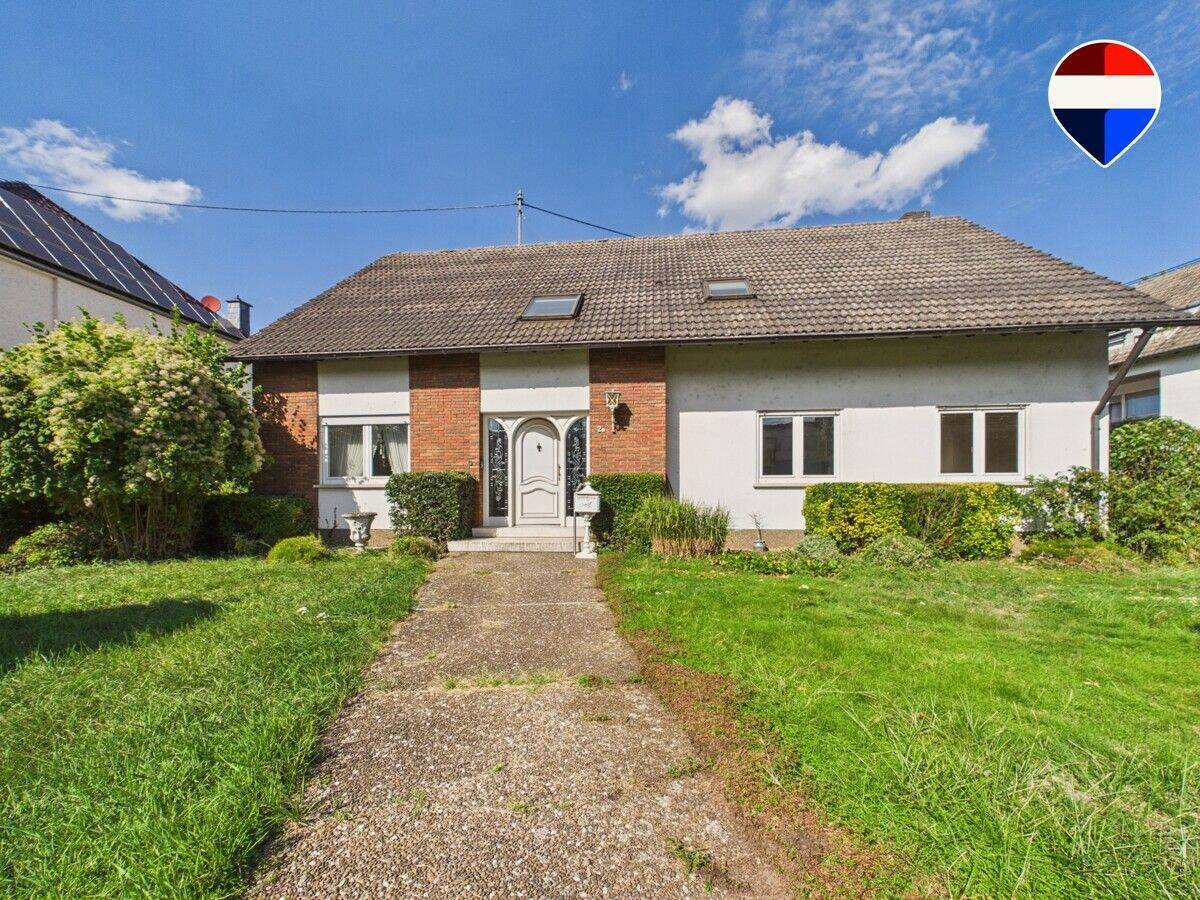 „Seltene Gelegenheit in Saarlouis: Großzügiges Wohnhaus auf 1.663 m² Grundstück – Innenstadt fußläufig“, 66740 Saarlouis