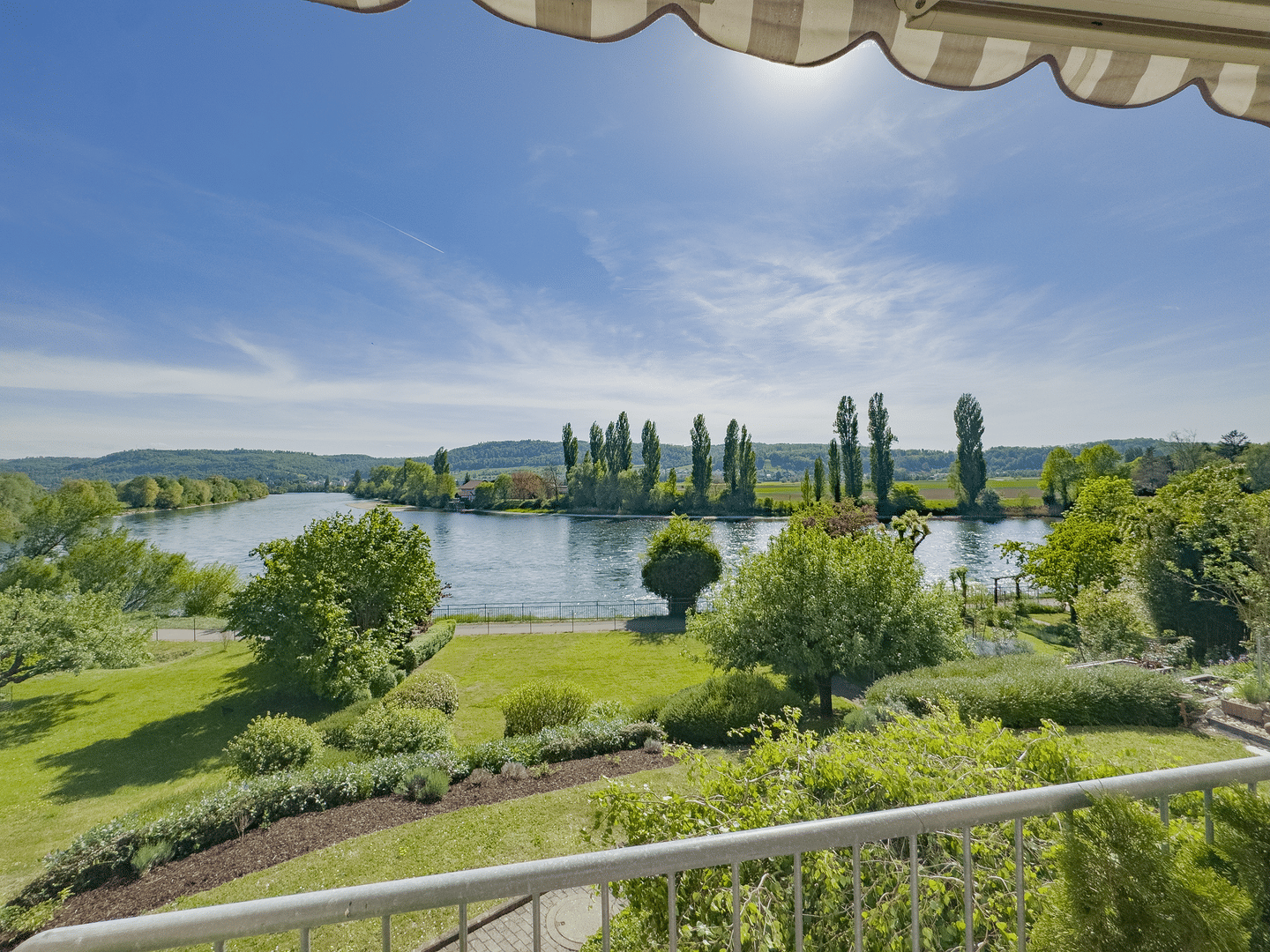 Rarität: Traumwohnung am Rhein mit Blick in die Schweiz, 79790 Küssaberg