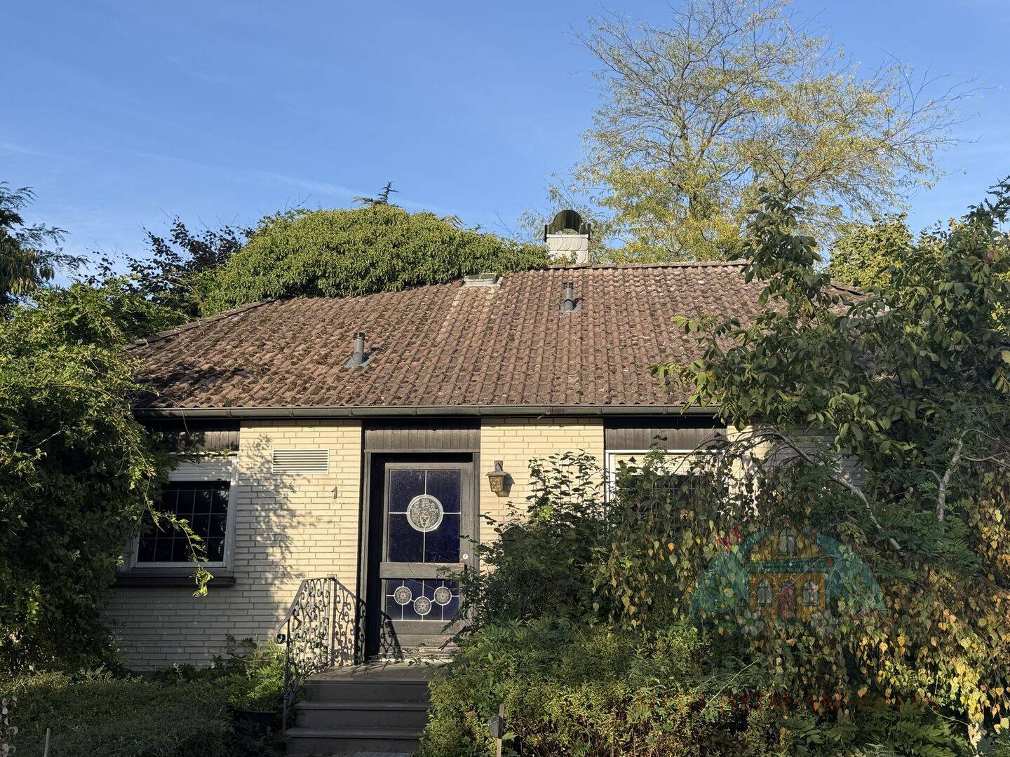 Freistehender Bungalow mit viel Potenzial auf großzügigem Grundstück in Geldern, 47608 Geldern