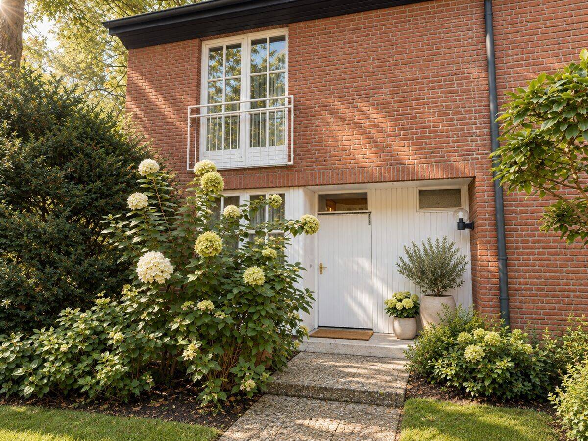 Charmantes Reihenendhaus in naturnaher Lage – Mitten im familiären Rissen, 22559 Hamburg (Altona Rissen)