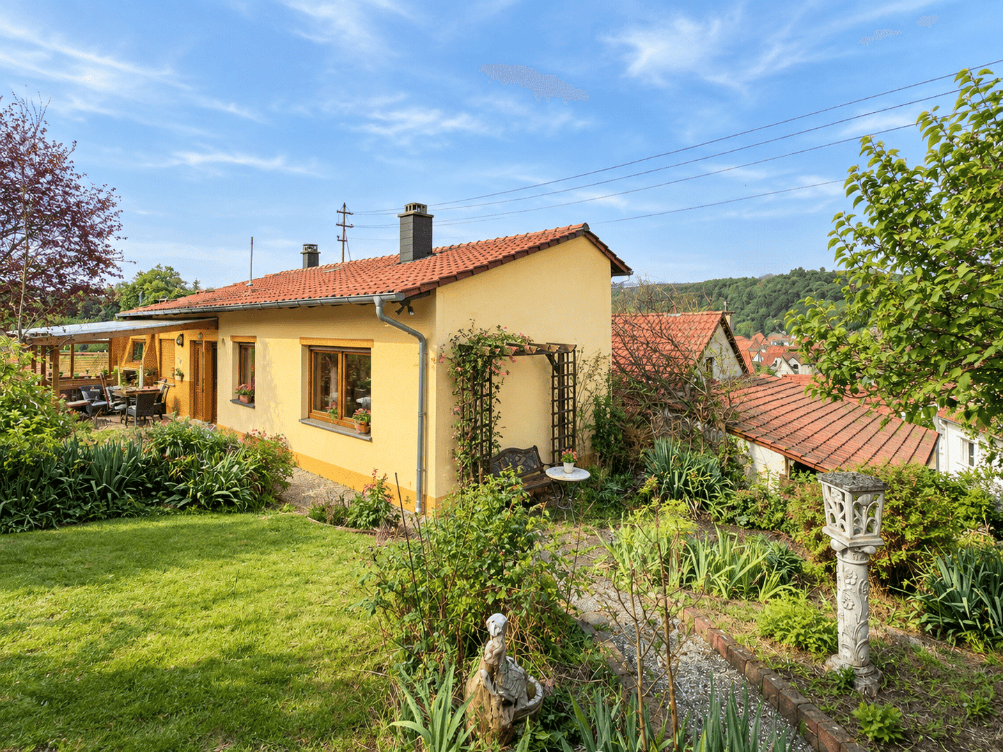 Top-Gelegenheit! Zwei Häuser mit Weitblick in Odernheim am Glan zum Preis von einem!, 55571 Odernheim am Glan