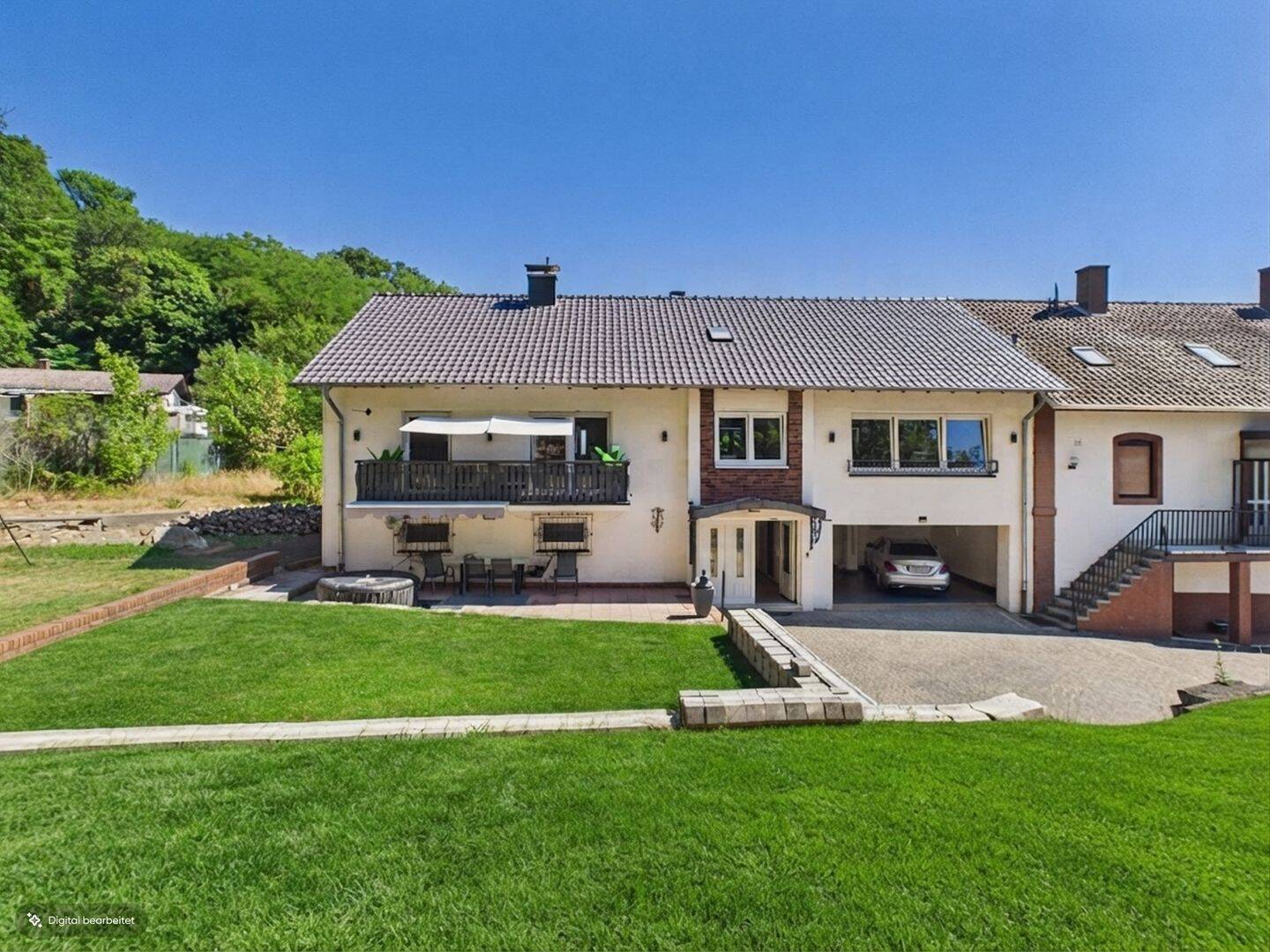 Sofort bezugsfertig – modernisiertes Einfamilienhaus mit Doppelgarage am Waldrand in Rentrisch, 66386 St. Ingbert (Sankt Ingbert)