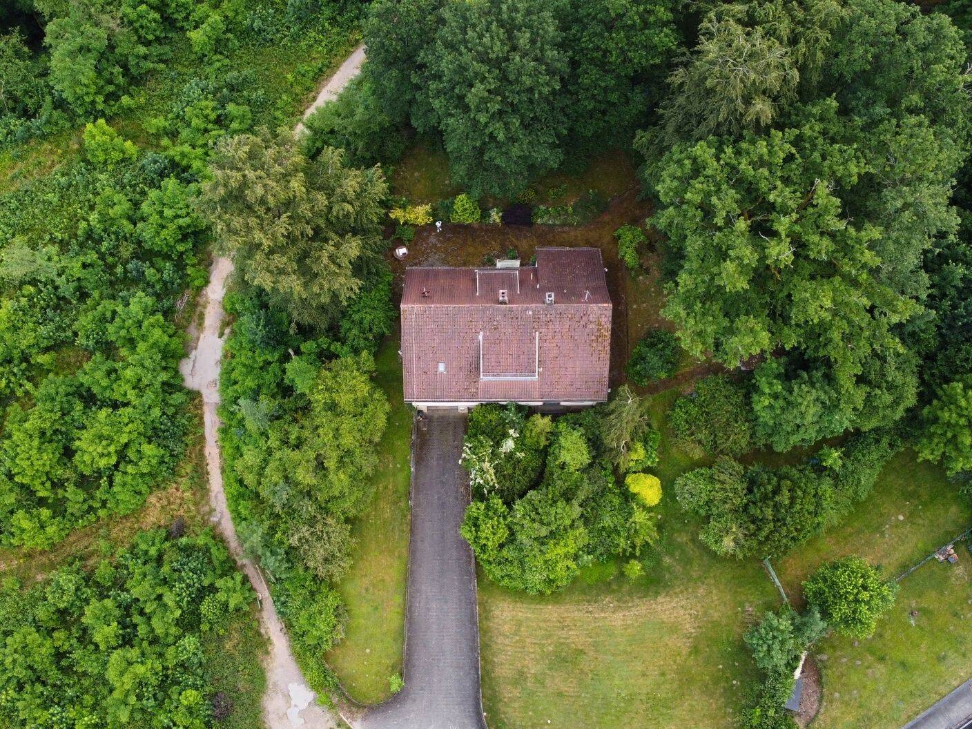 Wohnen mit Weitblick – Großes, sanierungsbedürftiges Anwesen auf weitläufigem Grundstück, Elversberg, 66583 Spiesen-Elversberg