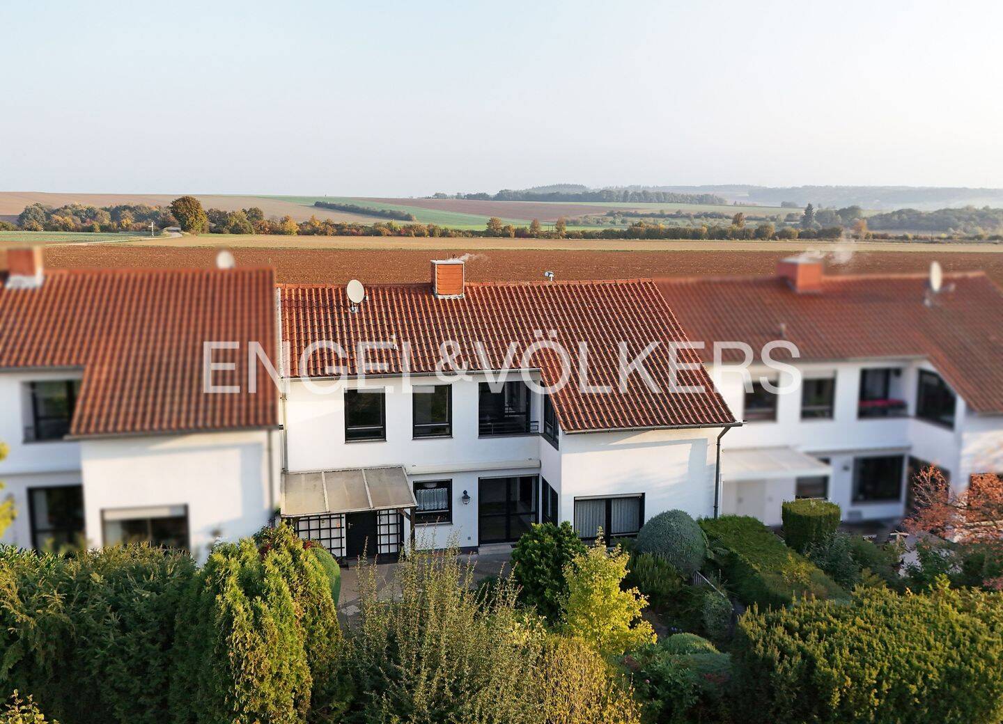 Sanierungsbedürftiges Reihenhaus in ruhiger Feldrandlage, 61231 Bad Nauheim
