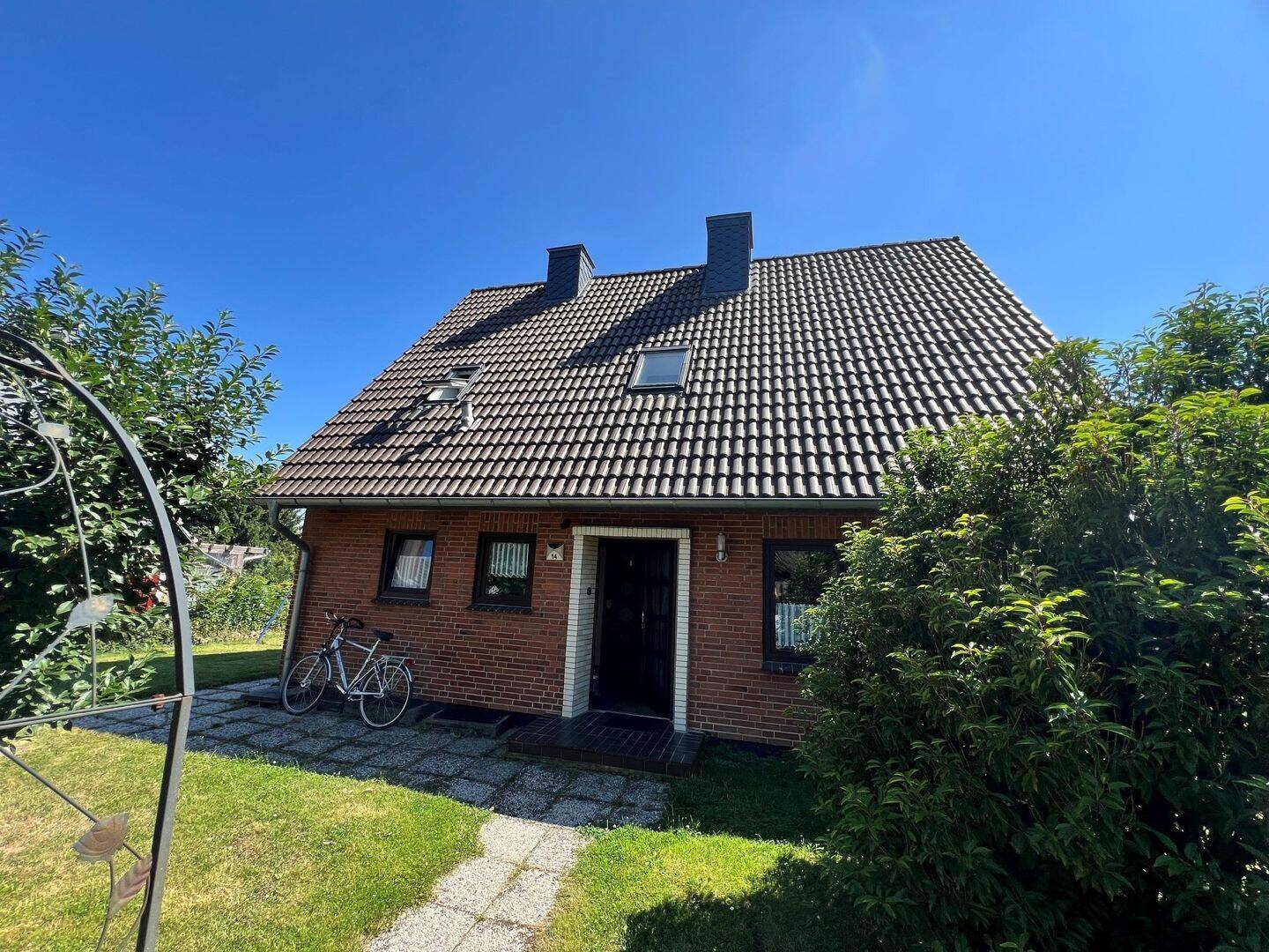 Einfamilienhaus mit Nebengebäude, 24326 Ascheberg (Holstein)