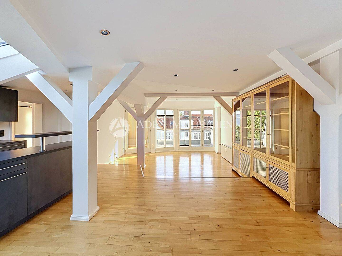 Helle Dachgeschosswohnung mit 2 Terrassen in bester Lage nahe Kurfürstendamm – 3,5 Zimmer, 10707 Berlin (Charlottenburg-Wilmersdorf Charlottenburg Wilmersdorf)