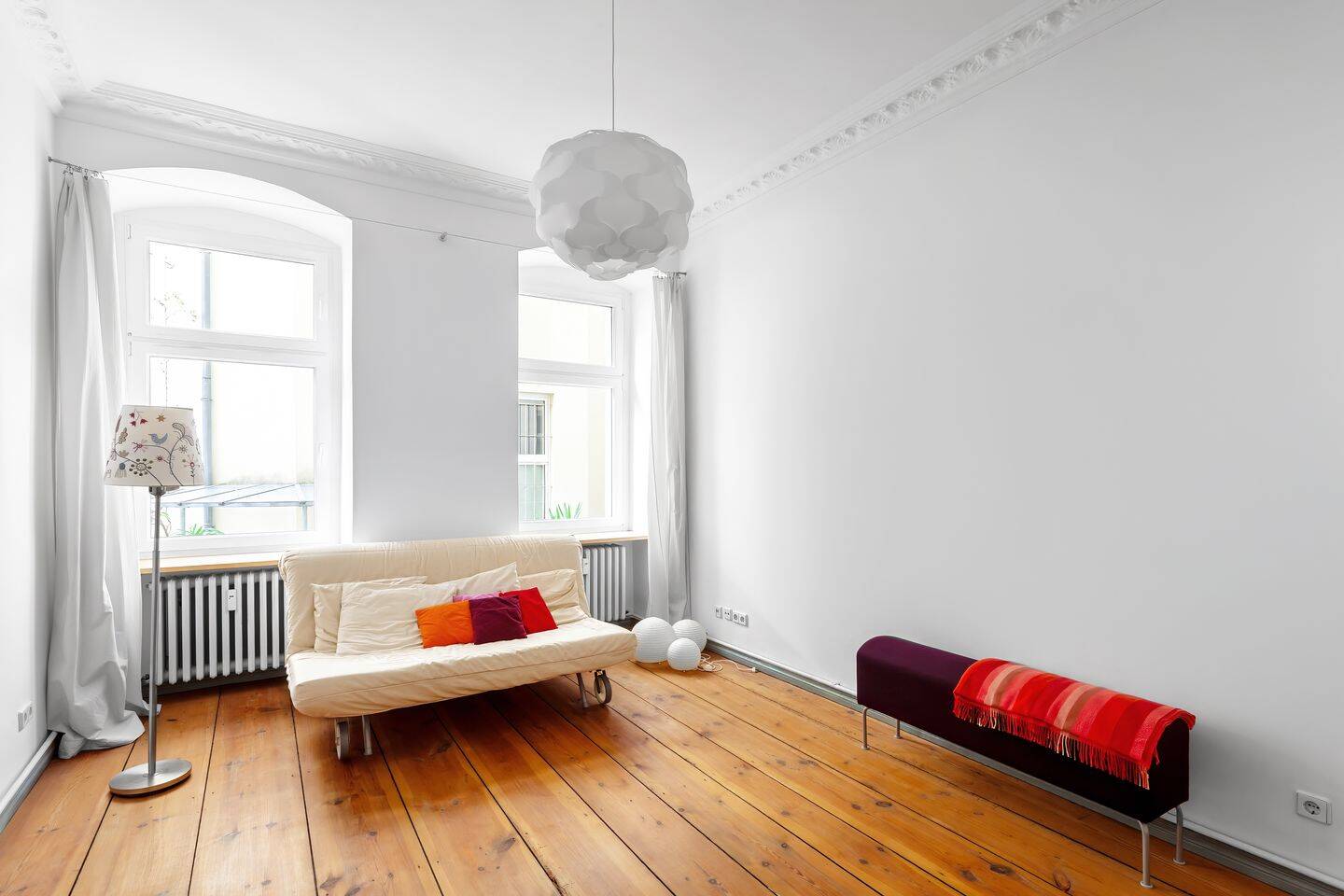 Bezugsfreier Altbau in Kreuzberg 61 mit Stuck, Dielen und Blick ins Grüne, 10961 Berlin (Friedrichshain-Kreuzberg Kreuzberg)