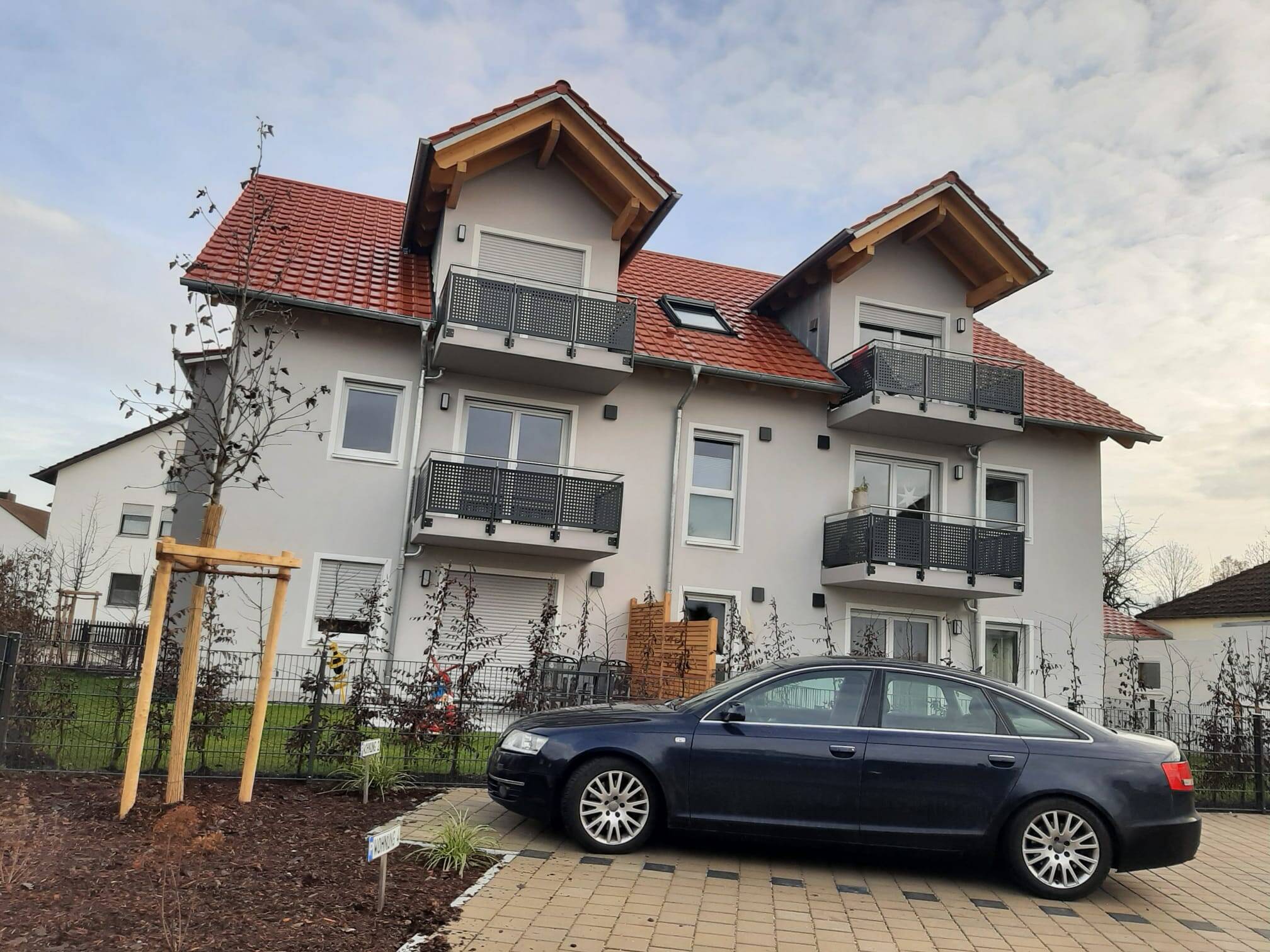 Sonnige Zwei-Zimmer DG Wohnung in ruhiger Lage, 85465 Langenpreising