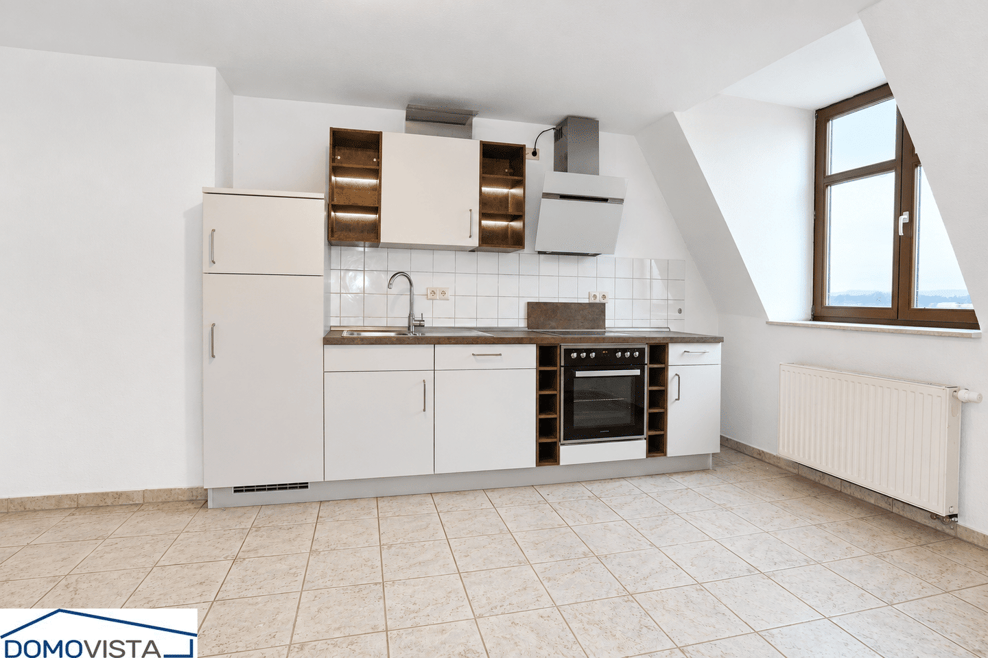 3-Raum-Dachgeschosswohnung mit Einbauküche in Görlitzer Innenstadt, 2826 Görlitz