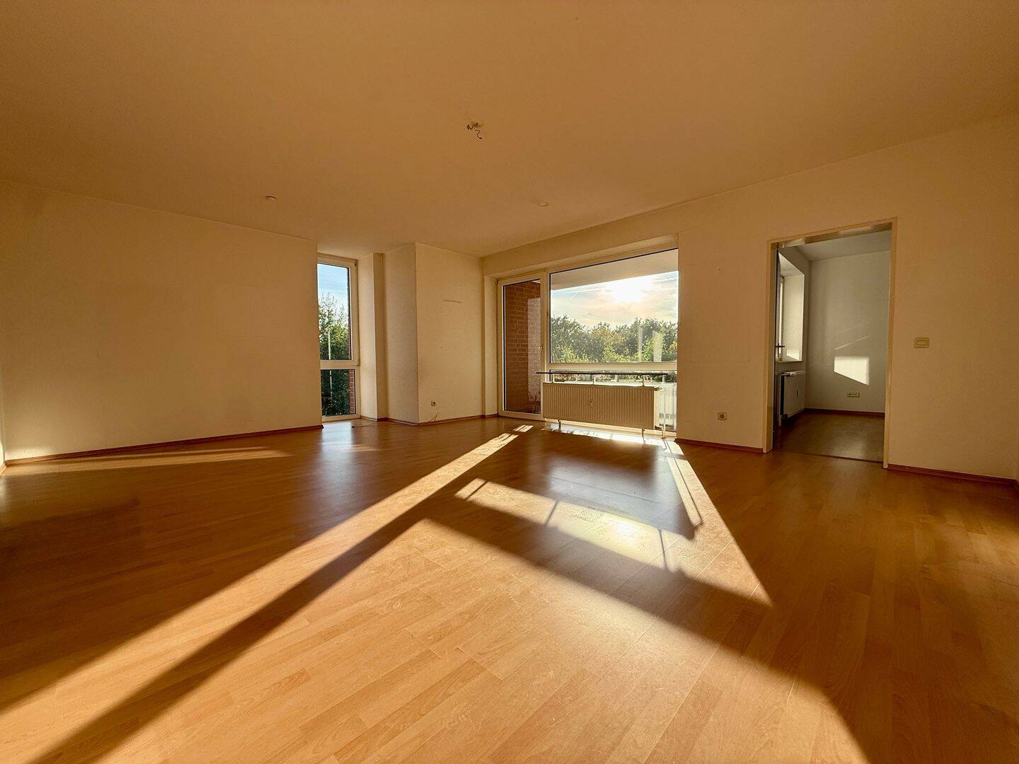 Attraktive 2 Zimmer-Wohnung mit Balkon in Langenhagen, 30853 Langenhagen