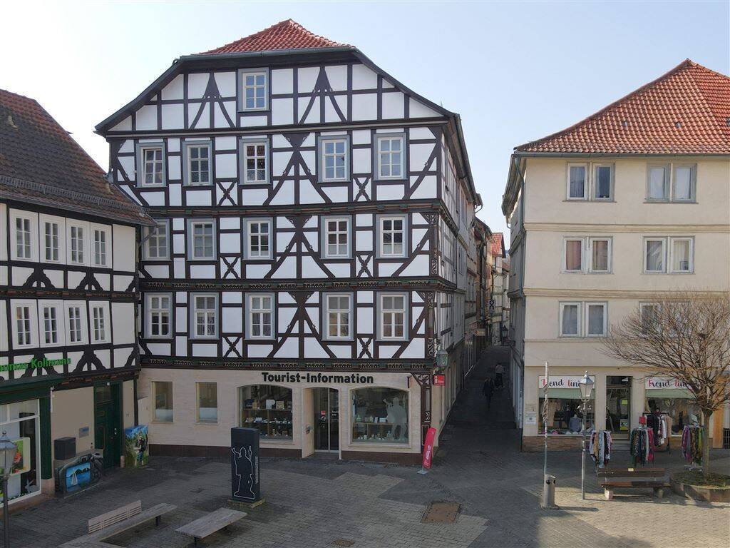 Wohnen über den Dächern von Eschwege: Grundsanierte 4-Zimmer-Wohnung mit Charme, 37269 Eschwege