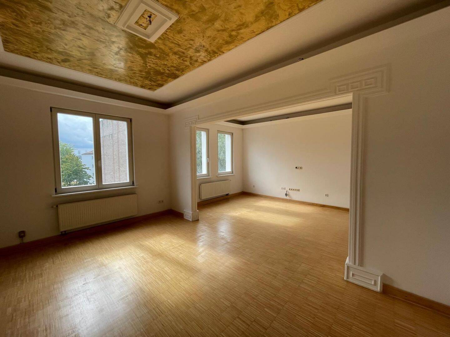 Elegante 2,5-Zimmer-Altbauwohnung mit Balkon in zentraler Lage von Fürth, 90763 Fürth (Südstadt Weikershof)