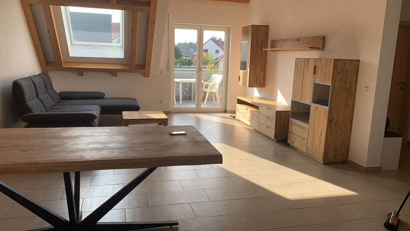Helle 3 Zimmer Wohnung mit Balkon in Großenseebach, 91091 Großenseebach
