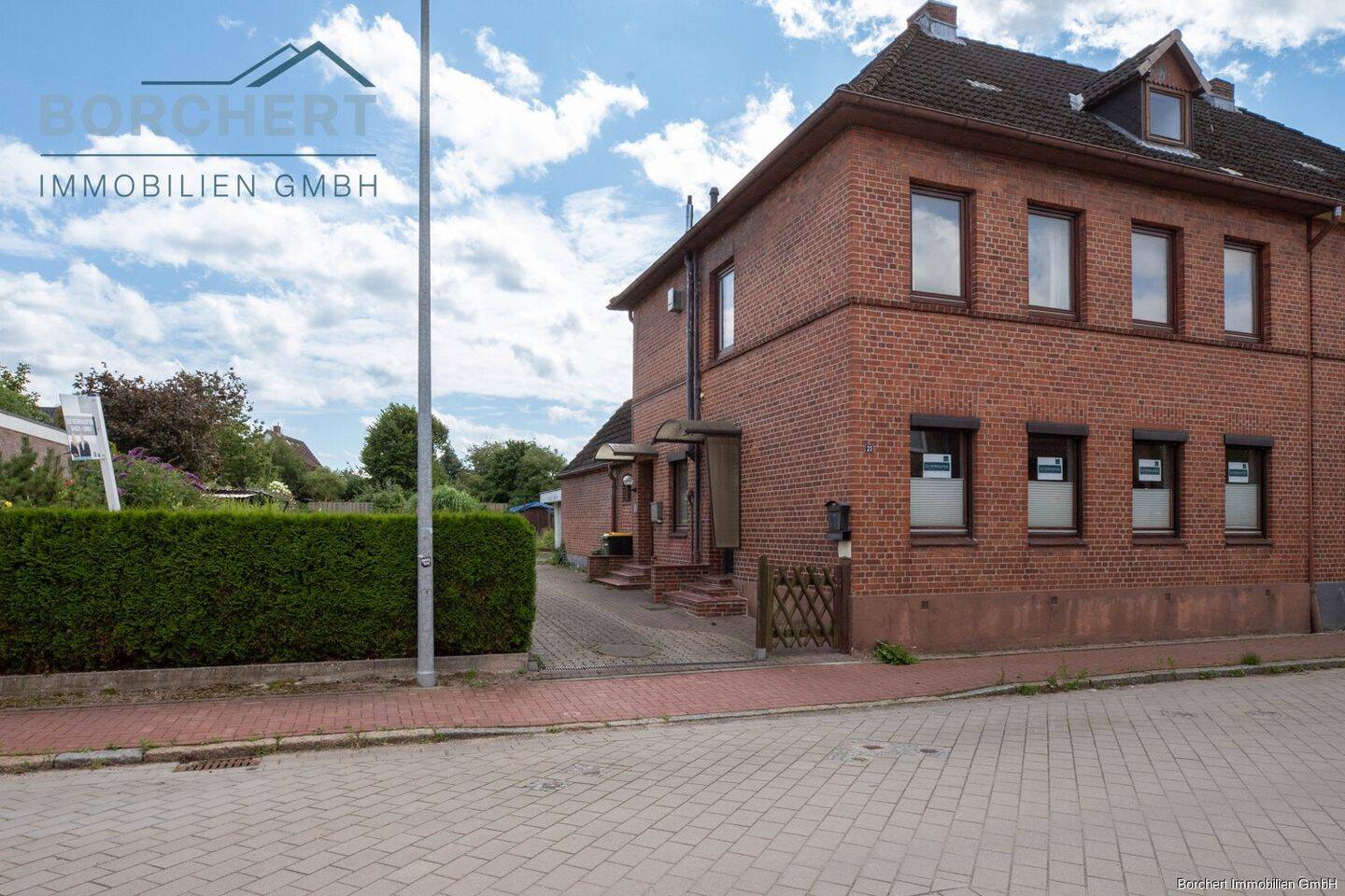 Große Doppelhaushälfte mit Potenzial zentral in Barmstedt, 25355 Barmstedt