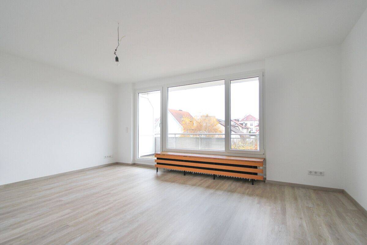 Frisch saniert in zentraler Lage – 3 Zimmer & sonniger Südbalkon, 36088 Hünfeld