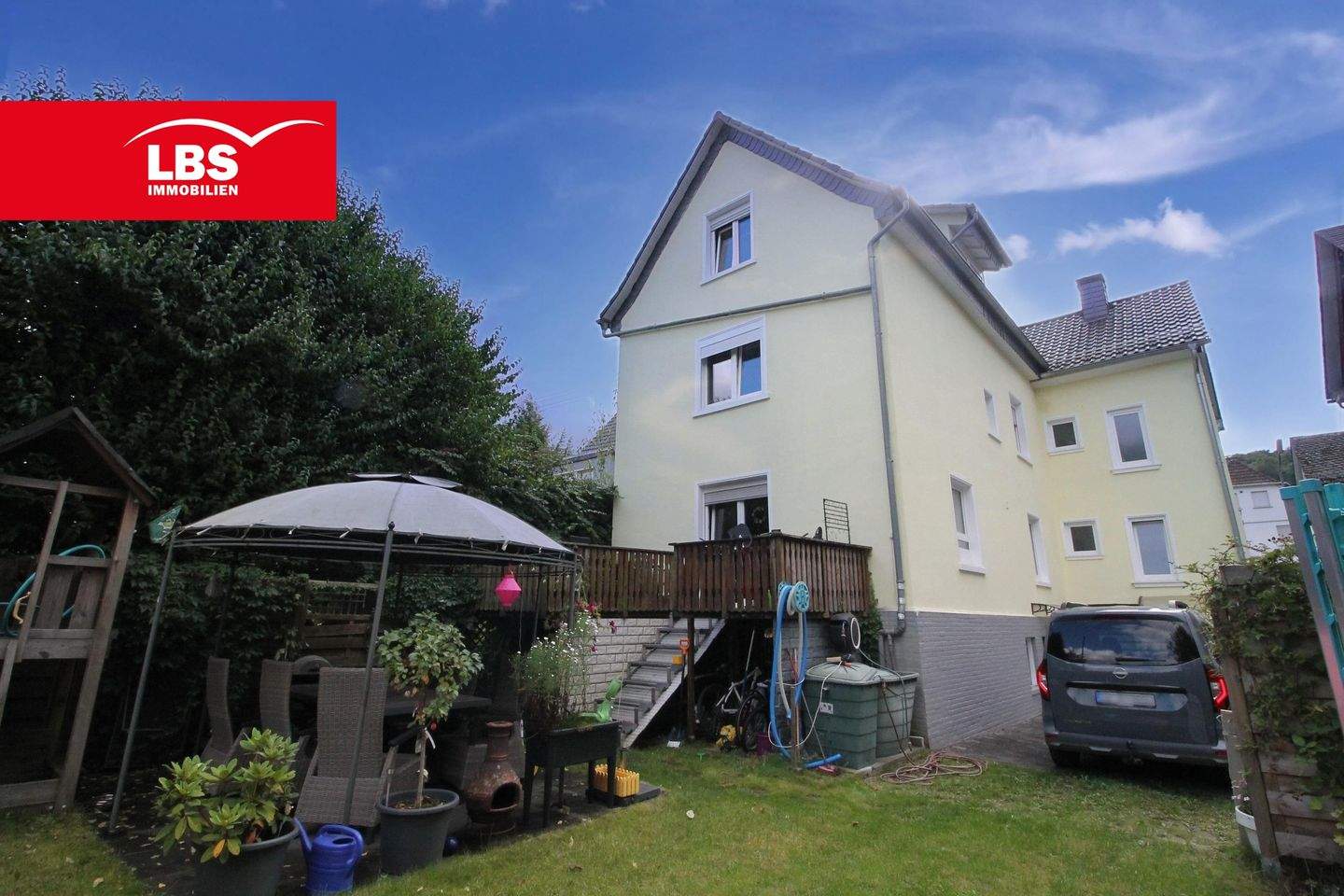 Charmantes Einfamilienhaus mit Einliegerwohnung in Siegen-Weidenau, 57076 Siegen