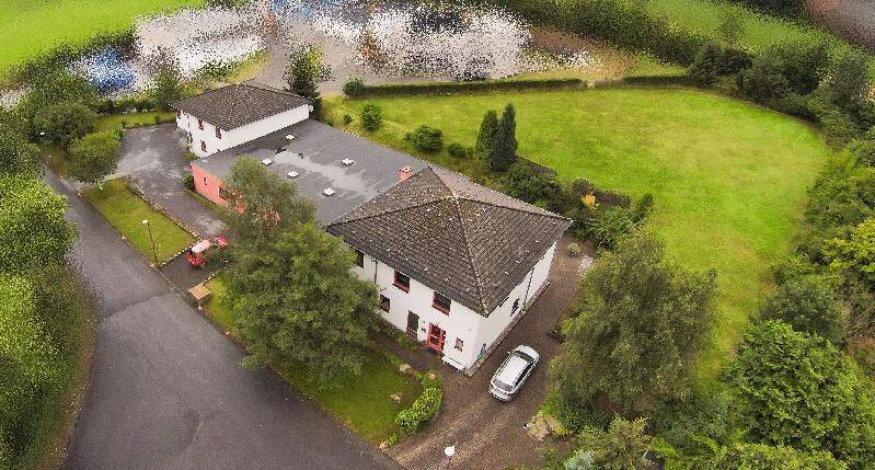 Firmensitz Wohnen+Arbeiten Einfamilienhaus 220 m² u.2 Nebengebäude Gewerbe 750 m² Grundstück 5049m², 42477 Radevormwald