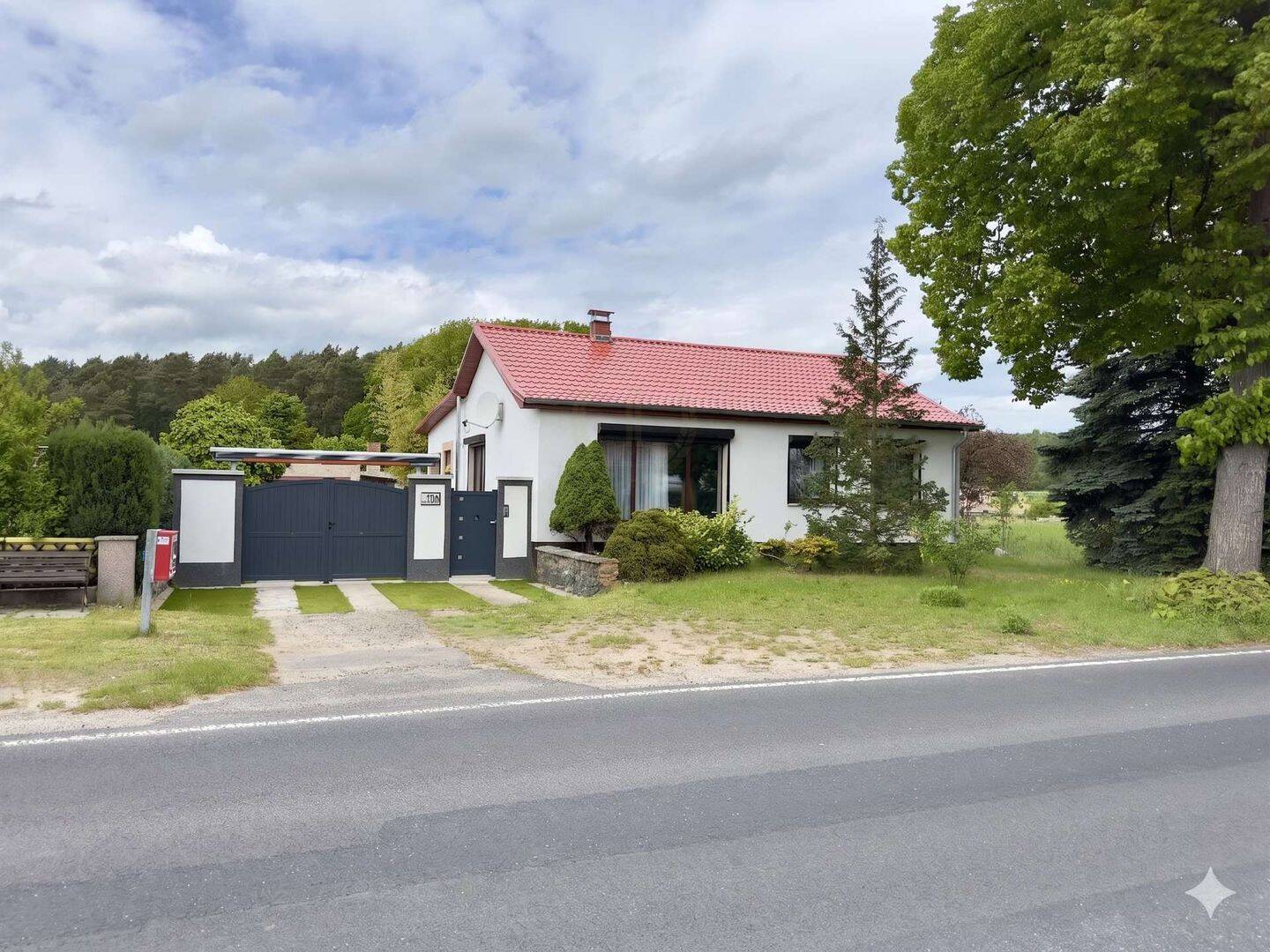 Modernisiertes Einfamilienhaus mit viel Privatsphäre in ruhiger Lage, 16244 Schorfheide