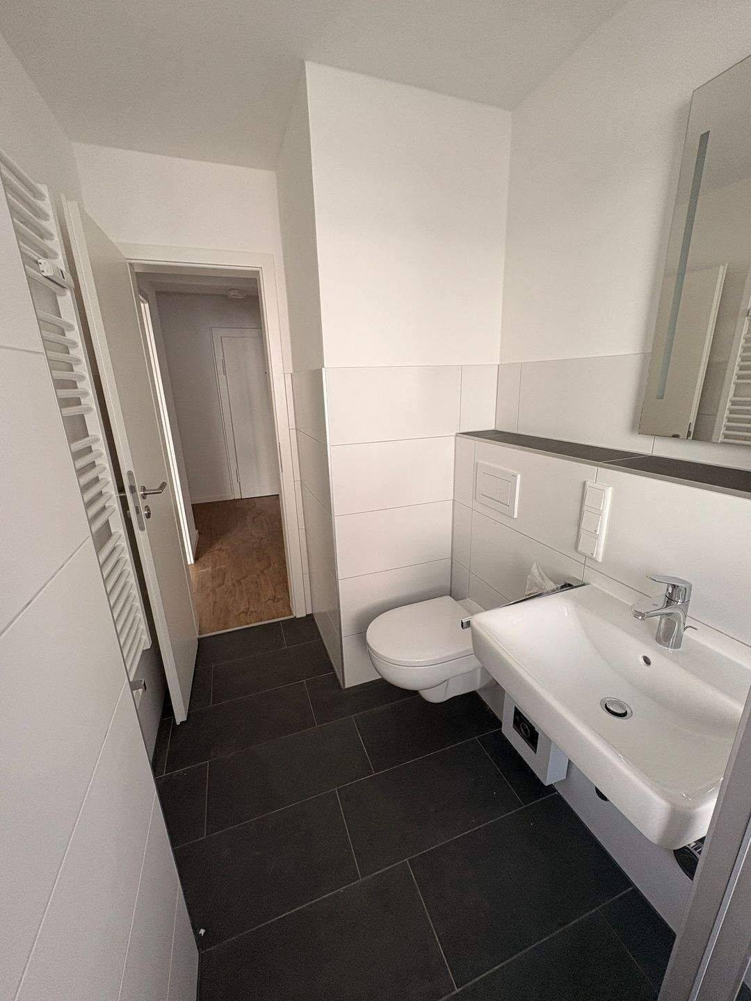 Komplett neu renovierte, helle 3-Zimmer-Wohnung – Stadtteil Steinbühl, 90443 Nürnberg