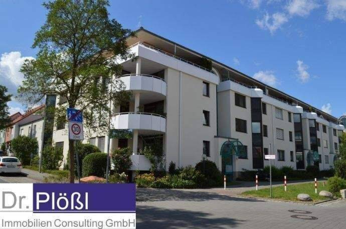 Gepflegte 2,5-Zimmer-Wohnung mit großem Südbalkon u. Tiefgarage im grünen Süden von Nürnberg, 90455 Nürnberg