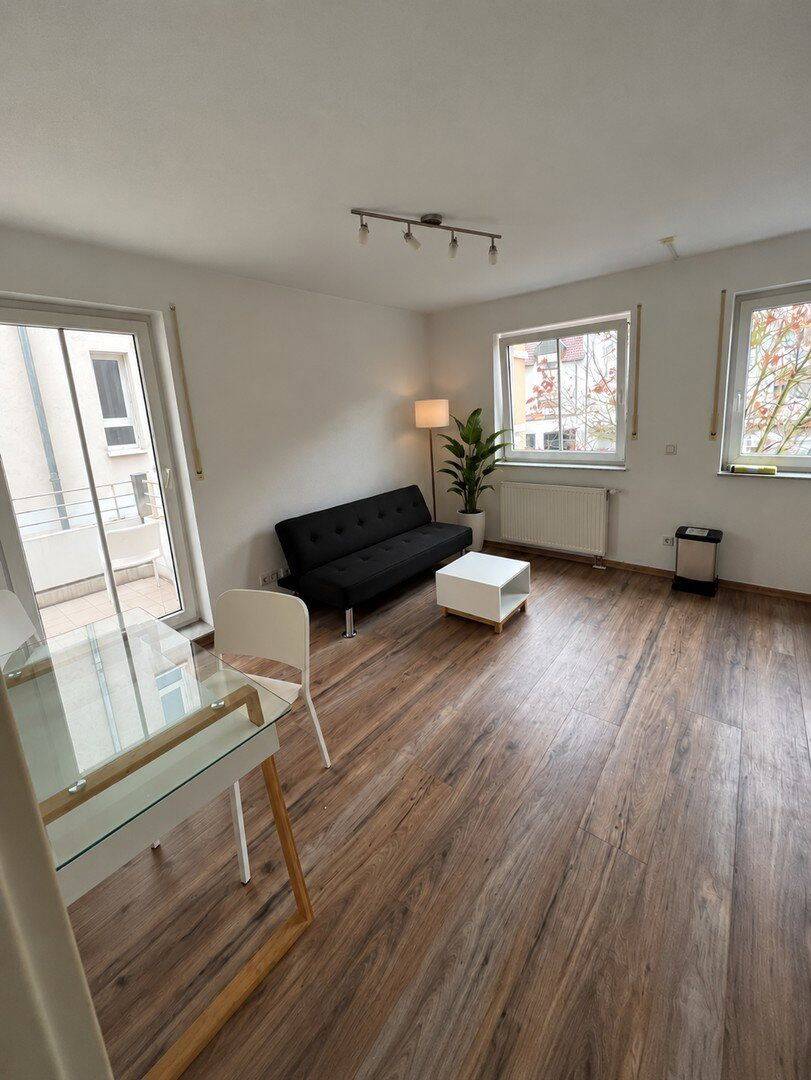 Stilvoll möblierte 2-Zimmer-Wohnung mit Balkon in zentraler Innenstadtlage inkl. TG-Stellplatz, 91052 Erlangen (Anger Erlangen-Ost Erlangen-Süd Innenstadt)