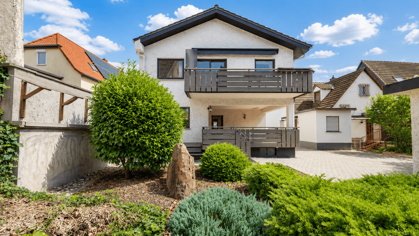 Großzügiges Einfamilienhaus mit Garten, Balkon & Garage in ruhiger Lage von Biblis, 68647 Biblis
