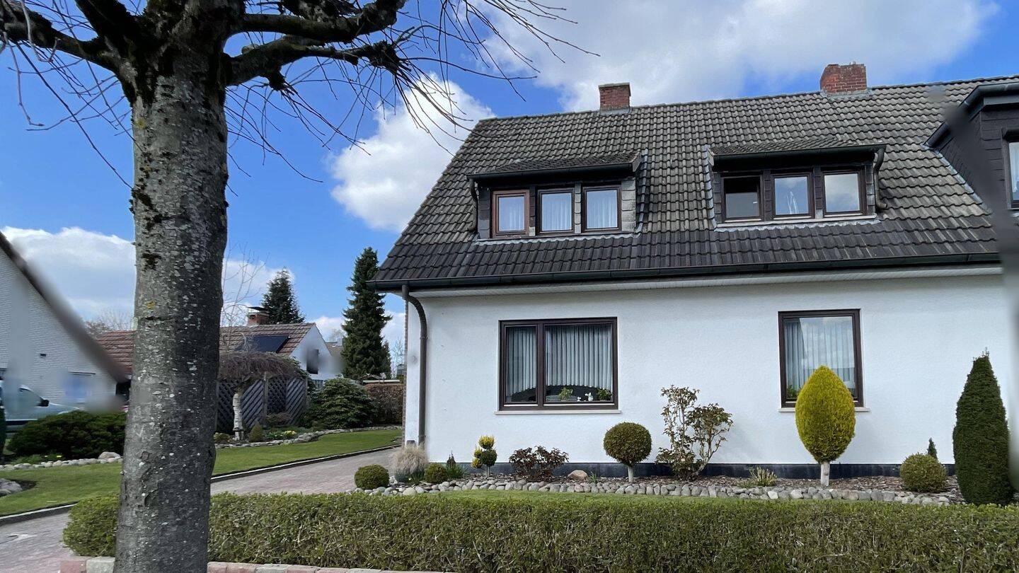 OHZ! Entzückende Doppelhaushälfte in exzellenter Lage auf Traumgrundstück!, 27711 Osterholz-Scharmbeck