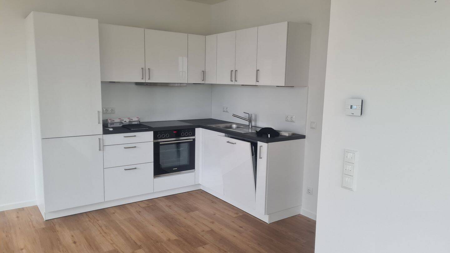 Nachmieter gesucht – schöne 3-Raum-Wohnung mit Balkon und EBK, 4317 Leipzig (Neustadt-Neuschönefeld Reudnitz-Thonberg Zentrum-Ost)