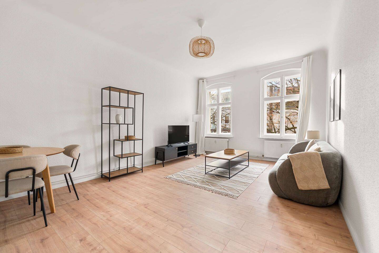 Wunderschöne 2-Zimmer Wohnung in Prenzlauer Berg – voll möbliert, 13086 Berlin (Pankow Weißensee)