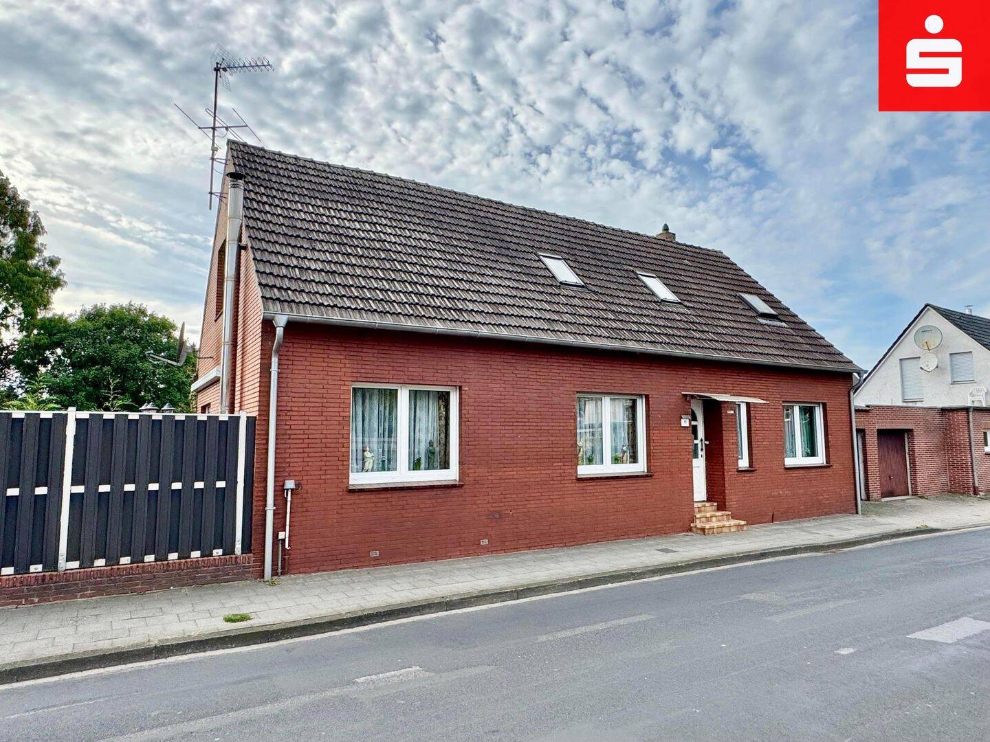 Gepflegtes Einfamilienhaus mit Charme in Schüttorf, 48465 Schüttorf