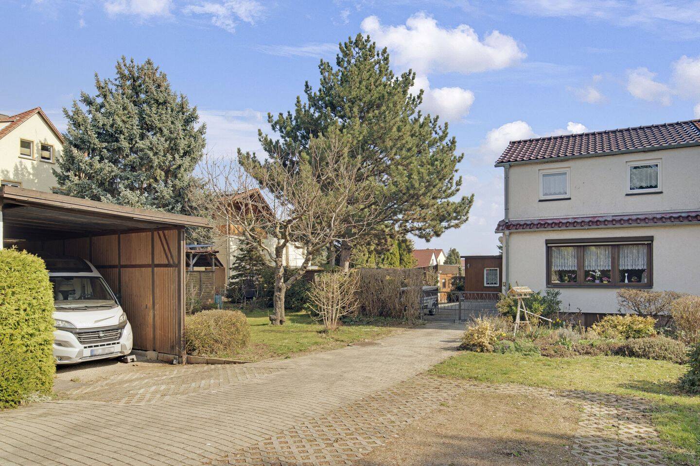 Gepflegte Doppelhaushälfte in Erfurt, 99087 Erfurt (Hohenwinden Roter Berg)