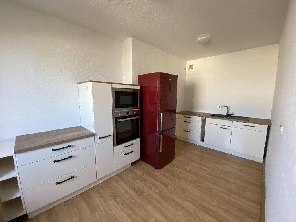Nachmieter gesucht – 2-Raumwohnung mit Einbaulüche, 98527 Suhl (Suhl)