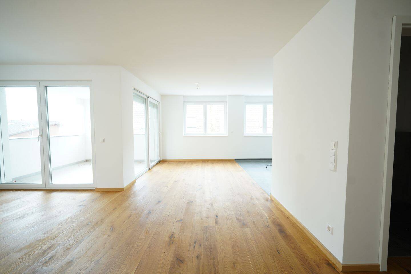 Großzügige 3 Zimmer-Erdgeschosswohnung mit Balkon, 79238 Ehrenkirchen