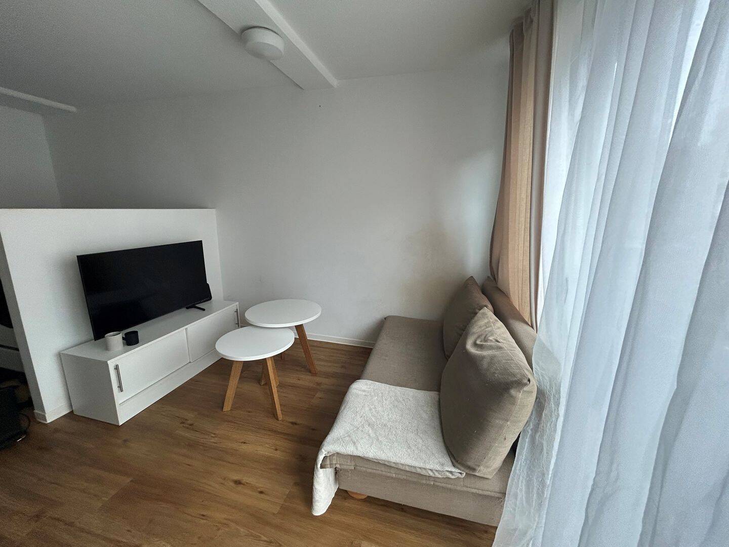 Gemütliche, möblierte 1-Zimmer-Wohnung in zentraler Lage, 90763 Fürth (Südstadt Weikershof)
