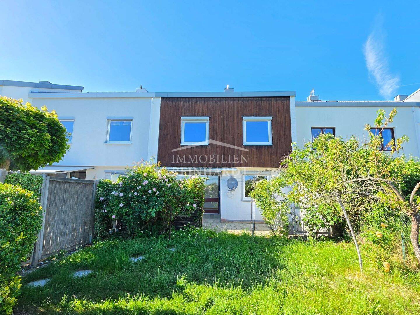 TOP-Lage! Reihenhaus der besonderen Art, mit 145 m² Wohnfläche, Fernsicht und Garage!, 96450 Coburg