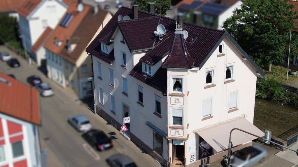 Mehrfamilienhaus mit Ladeneinheit u. guter Zukunftsperspektive in zentrumsnaher Lage an der Echaz!, 72770 Reutlingen