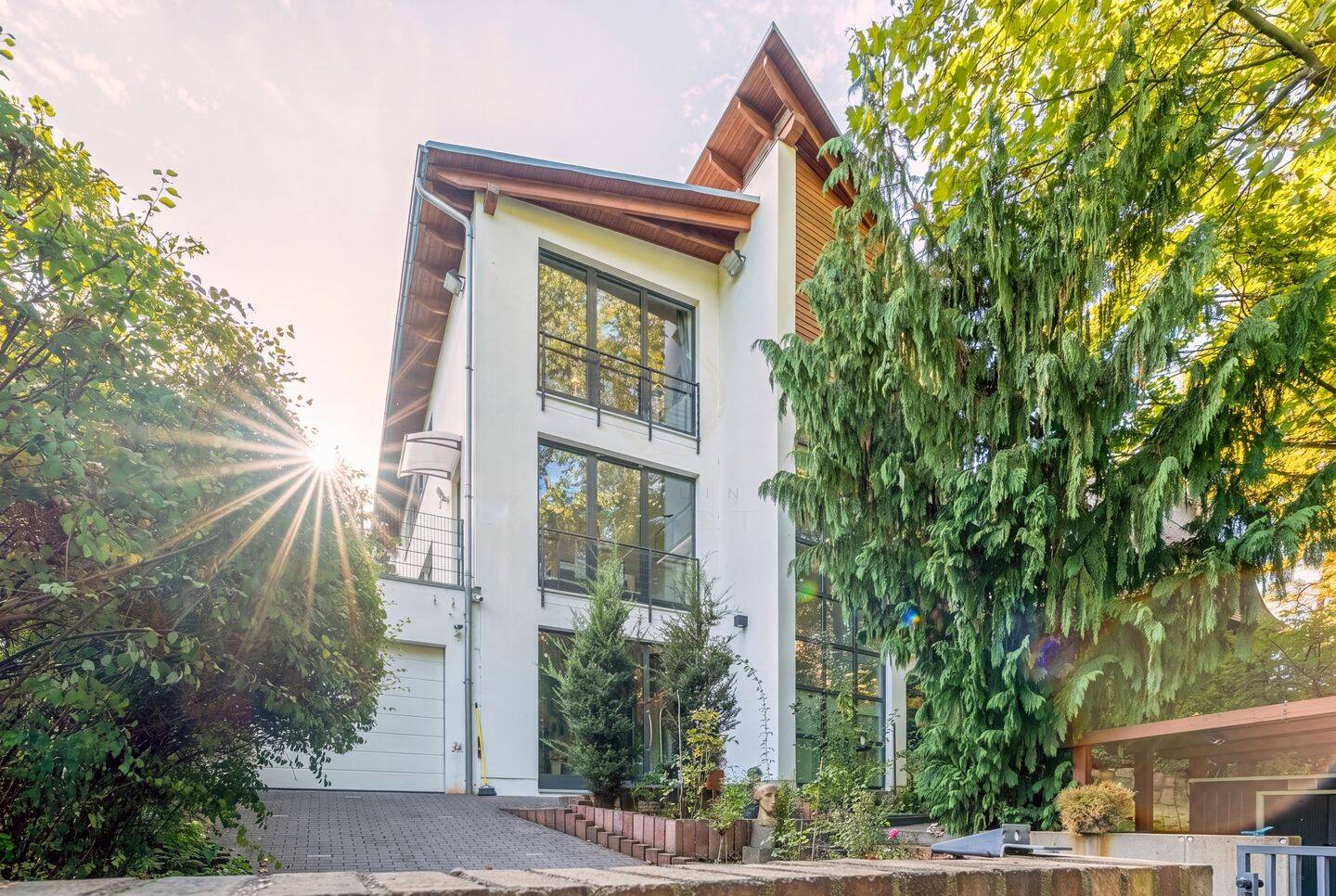 Villa in Topzustand und bester Lage! Luxuriös, modern, 9 Zimmer, Pool, Kamin, Sauna uvm., 14052 Berlin (Charlottenburg-Wilmersdorf Spandau Westend)