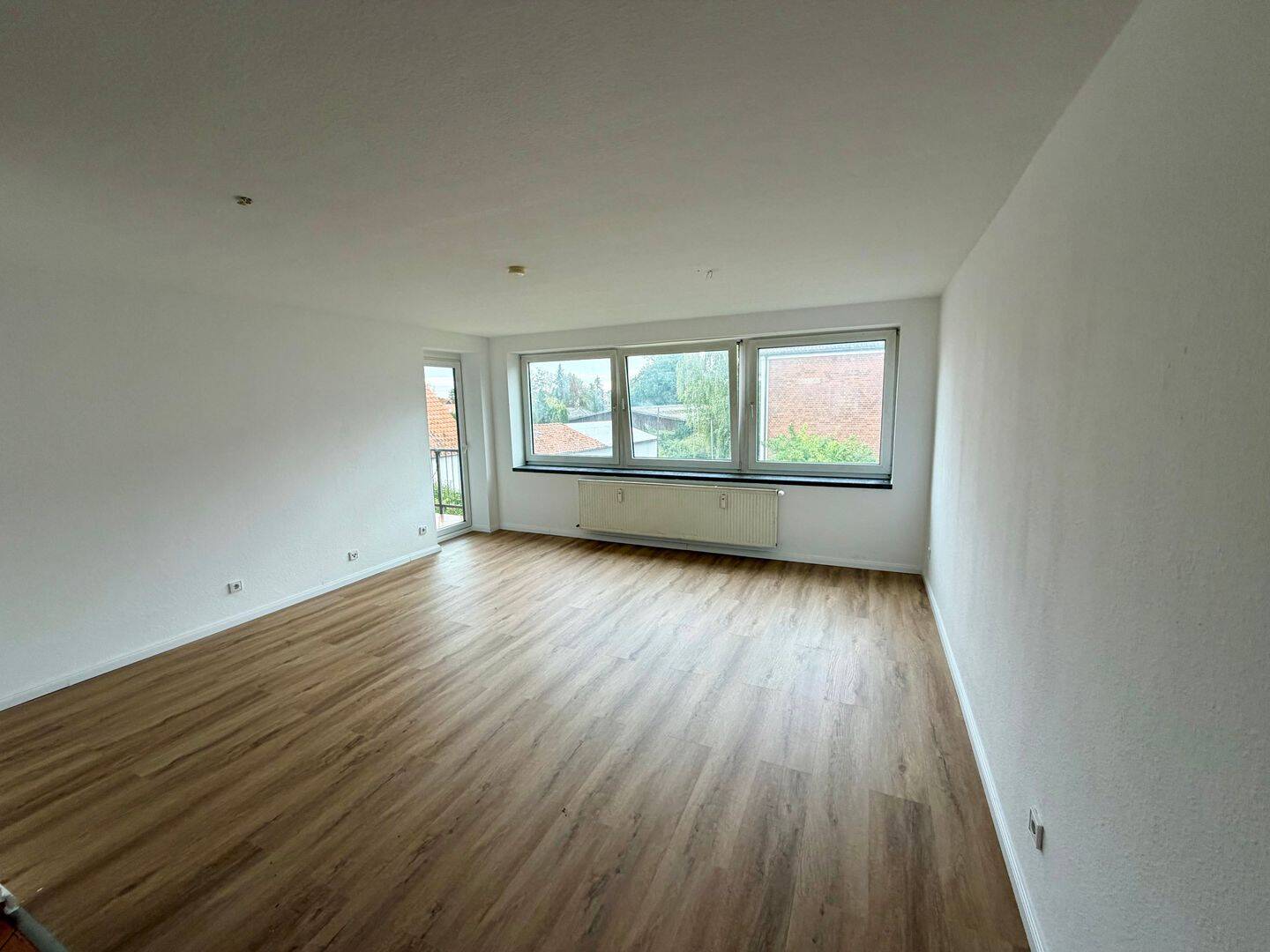 Frisch renovierte 3-Zimmerwohnung mit Südalkon in Arnum, 30966 Hemmingen