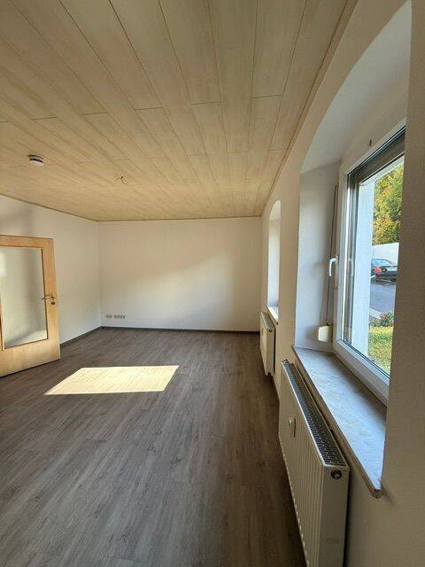 3,5 Zimmer Wohnung im Erdgeschoss mit Garage in Neustadt/WN, 92660 Neustadt a.d. Waldnaab